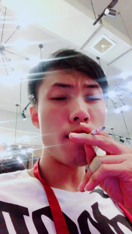 乐天的第四张照片--光泽交友网