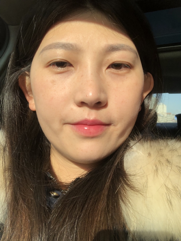 轻闭双眼的第一张照片--光泽交友网