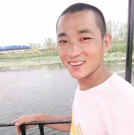 为你等候的第一张照片--光泽交友网
