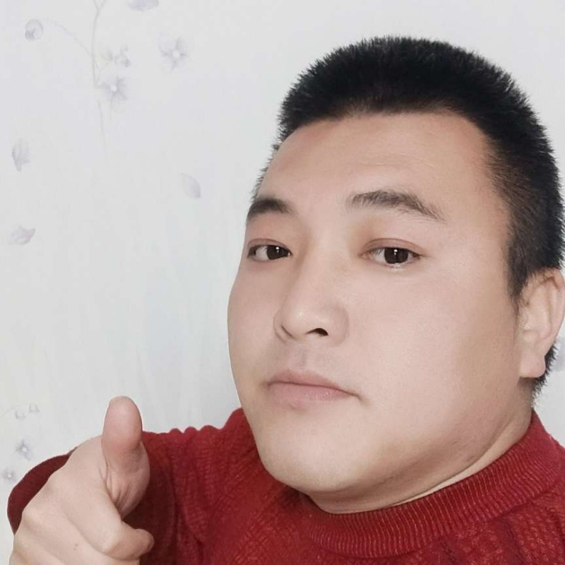 纯黑色的第一张照片--光泽交友网