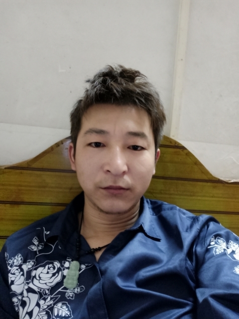 时光的第一张照片--光泽交友网