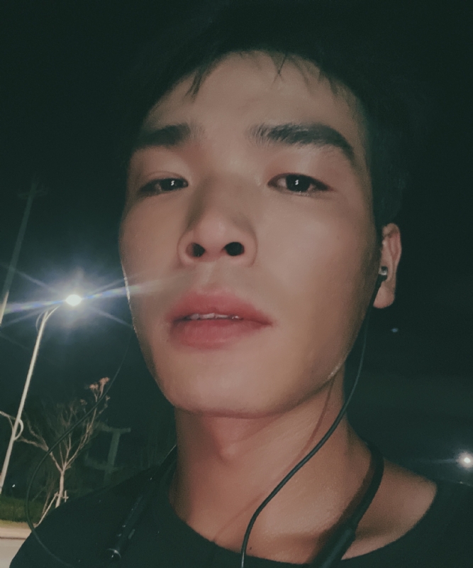 满船清梦压星河的第二张照片--光泽交友网