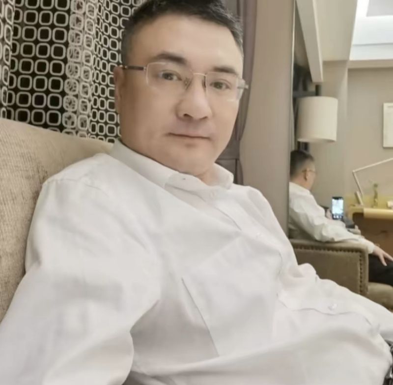 追逐的第二张照片--光泽交友网