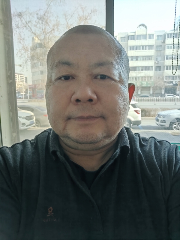 穆萨的第一张照片--光泽交友网
