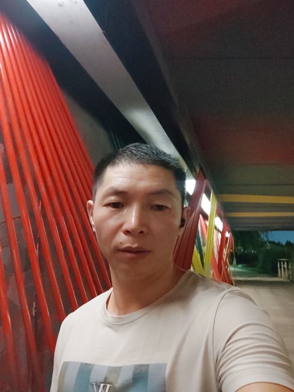 夜猫的第一张照片--光泽交友网