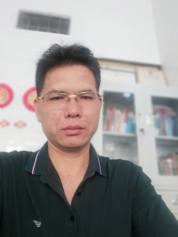 后视镜的第一张照片--光泽交友网