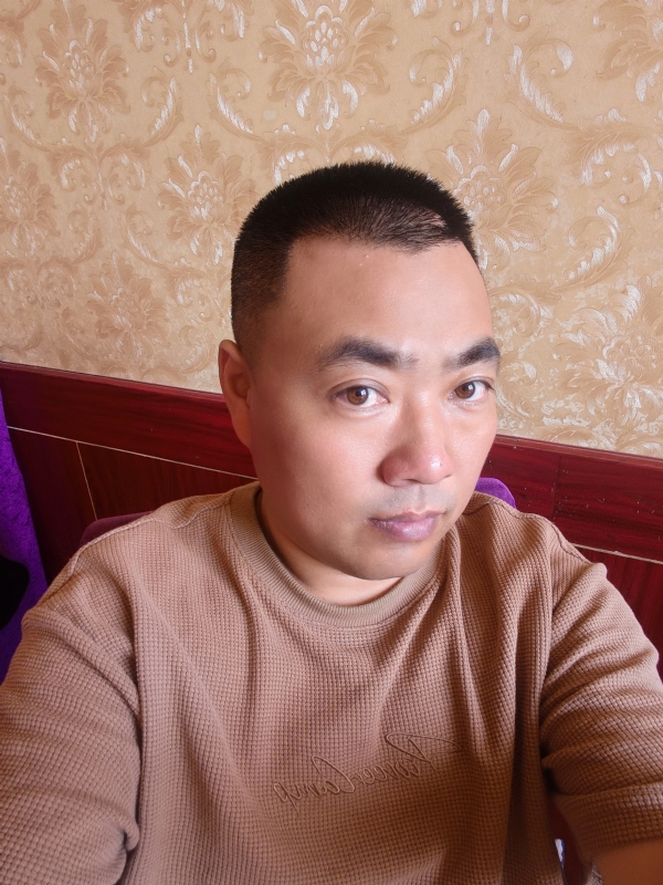 擦亮眼睛向前看的第二张照片--光泽交友网