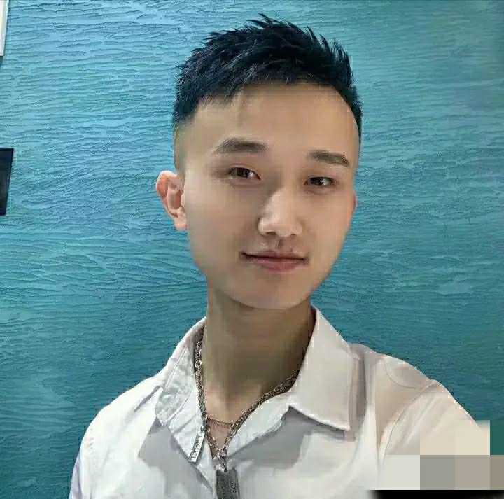 小哥哥的第一张照片--光泽交友网