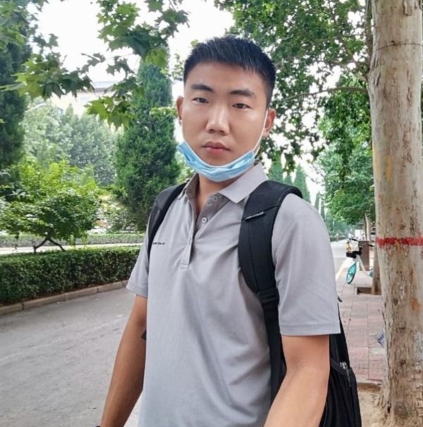 90年男征婚的第一张照片--光泽交友网